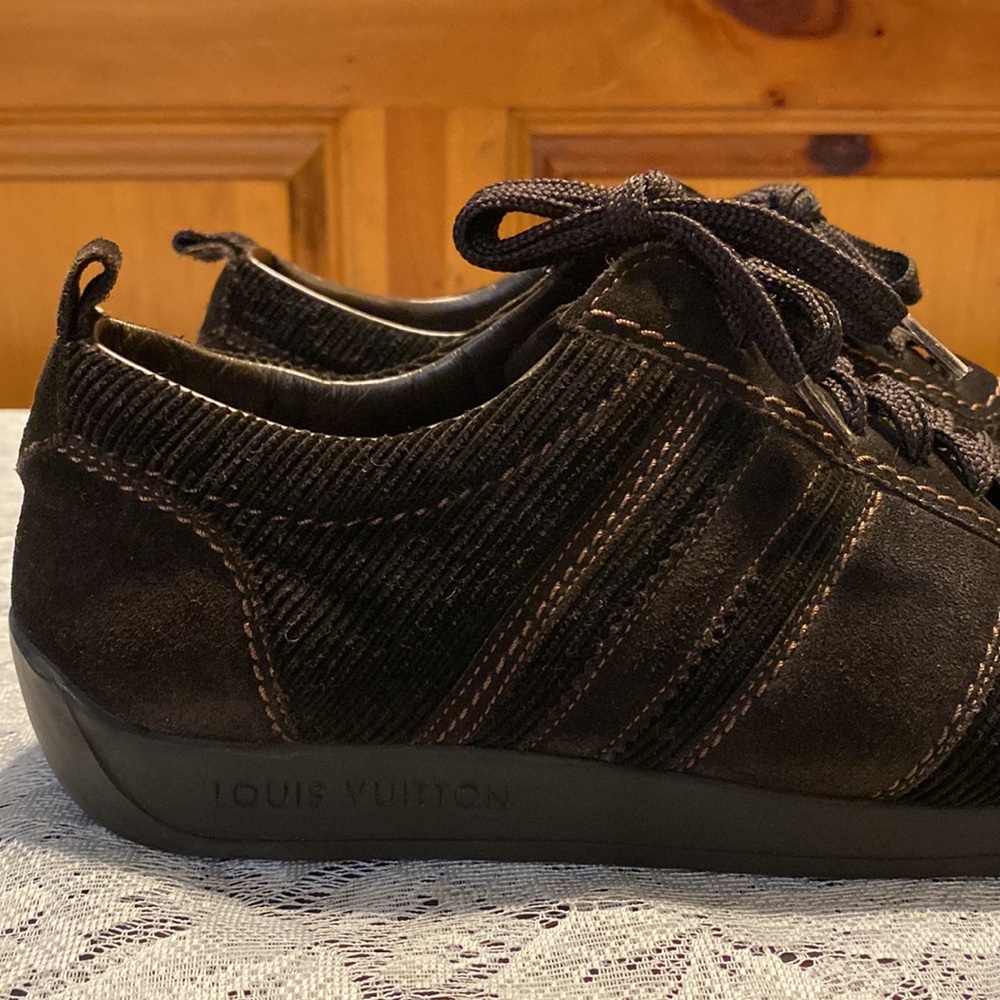 LOUIS VUITTON SNEAKERS - Picture 3 of 10